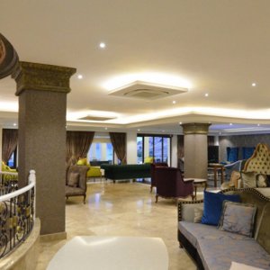 Azka Hotel