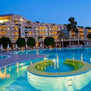 Hilton Bodrum Turkbuku Resort & Spa