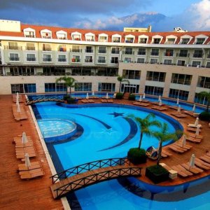 Meder Resort Hotel