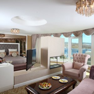 Royal Arena Hotel & Resort Spa